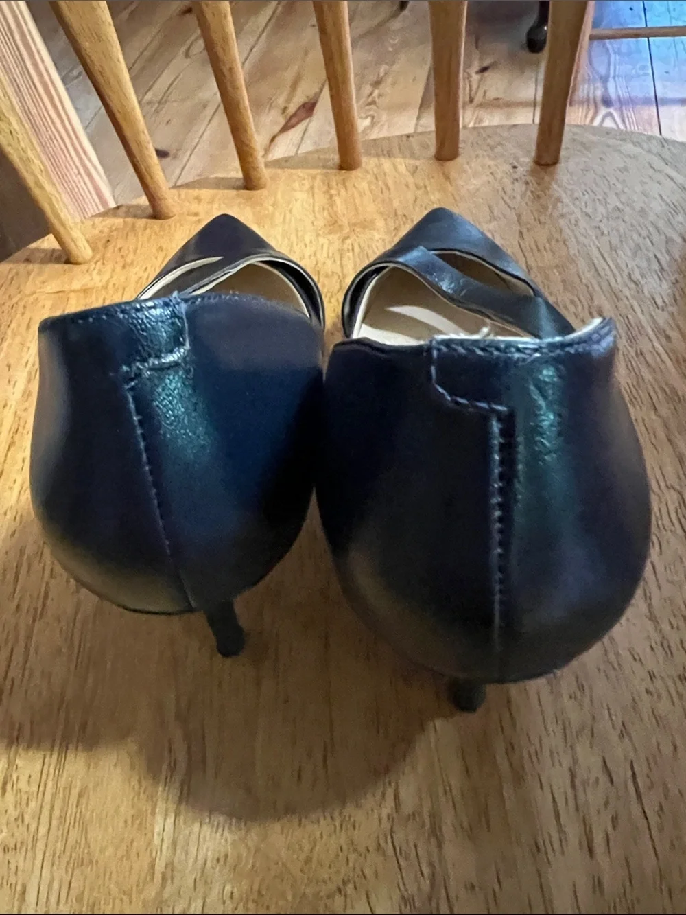 Nine West Black Pointed-Toe Cross-Strap Pumps 6.5